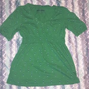 Arizona Jean Company green v neck with stars/heart